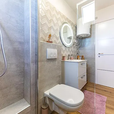 Awesome In With Wifi Appartement Donji Seget